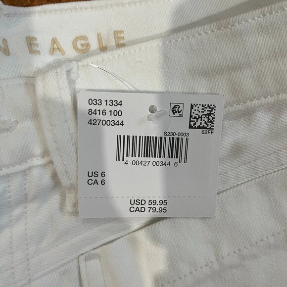 NWT AE Strigid Super High-Waisted Relaxed Denim Short Color: White Size: 6 - Picture 4 of 5
